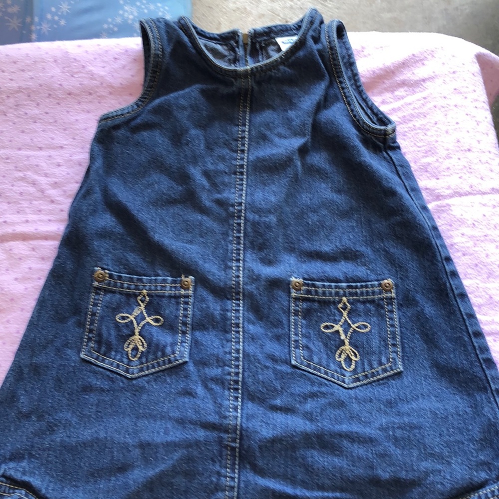 Girls dress
